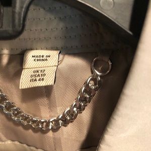 Burberry Women’s trench with ruffle size 10